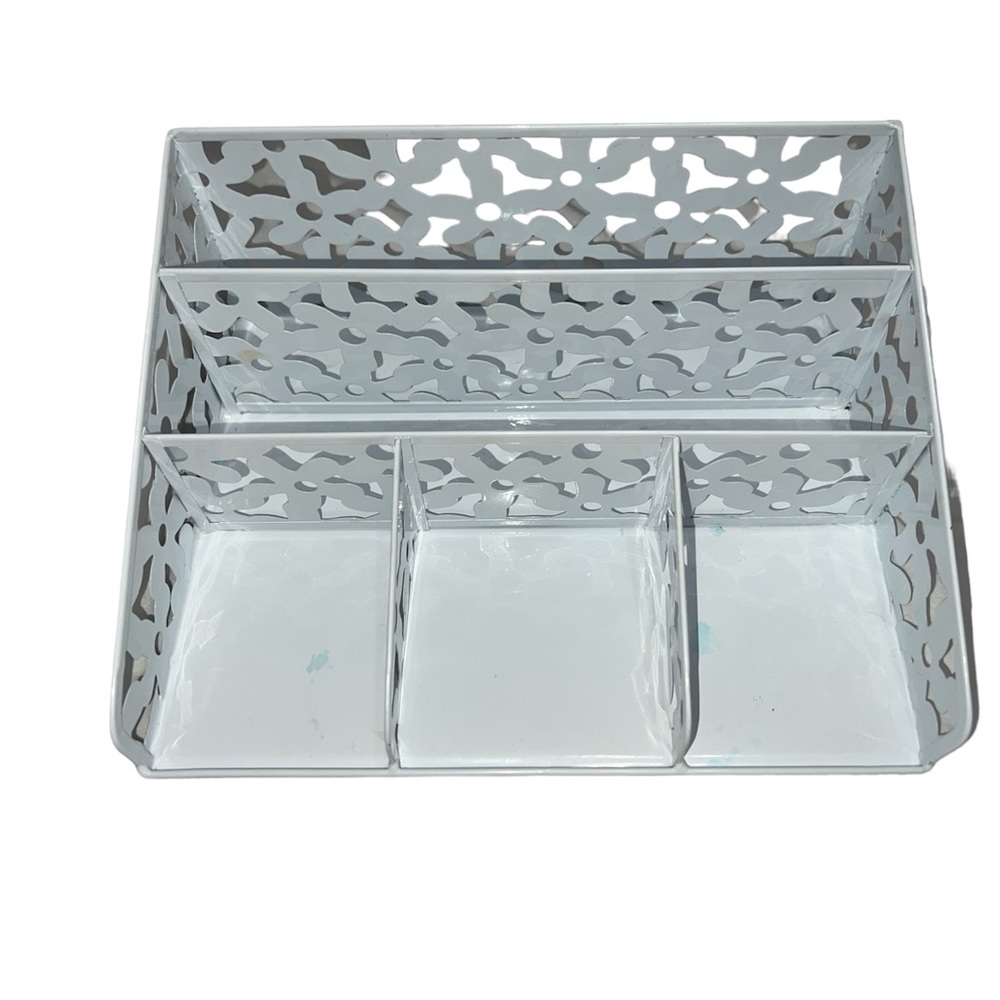 White Metal Floral Beauty Organizer